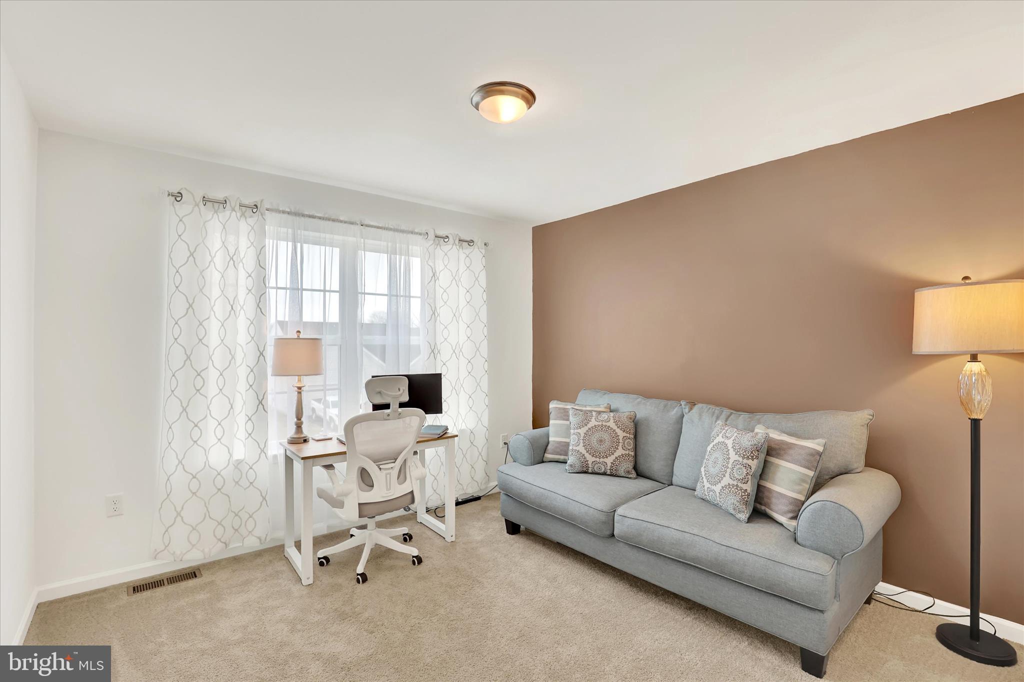 THE SEASONS - Residential