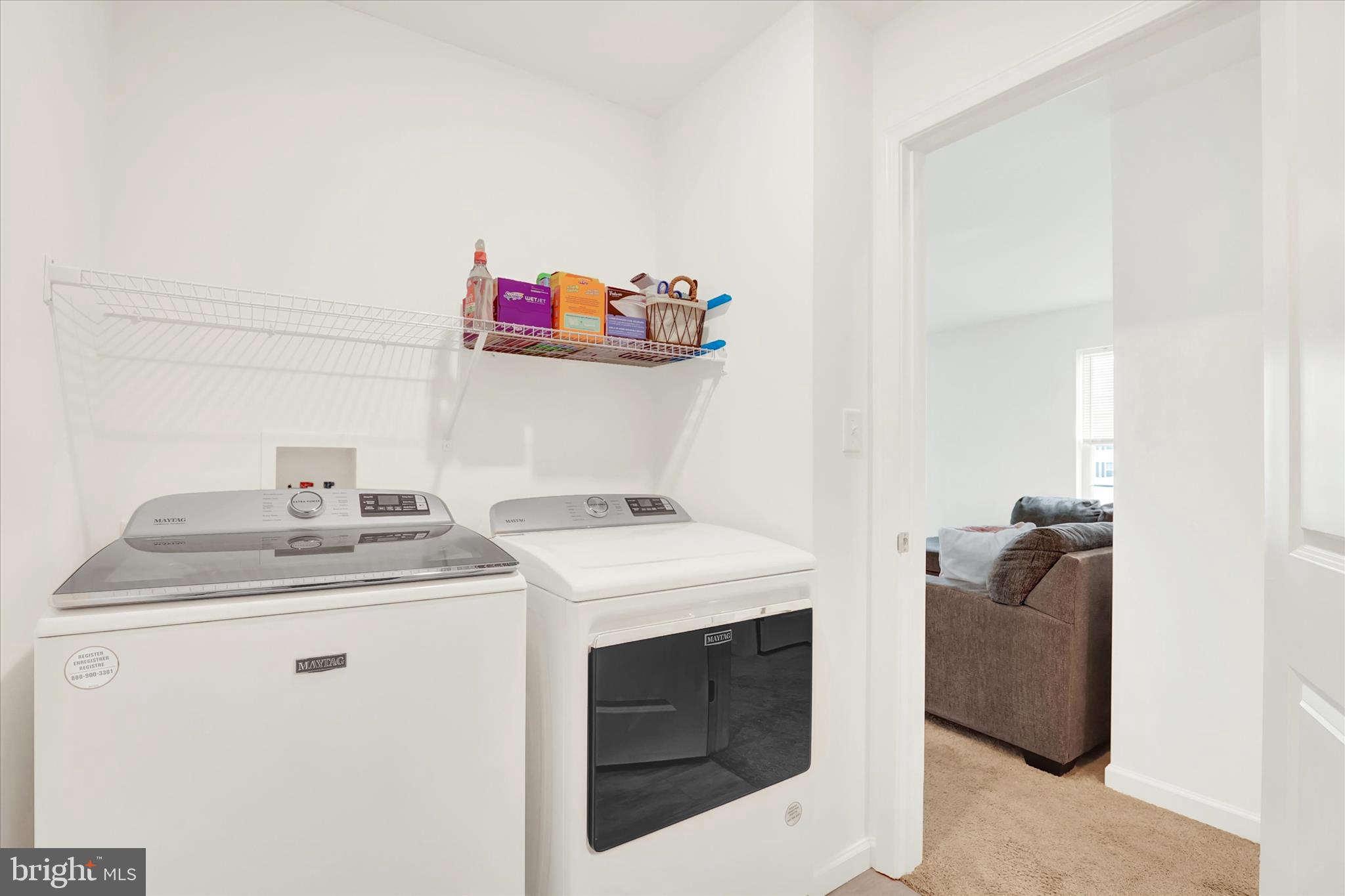 THE SEASONS - Residential