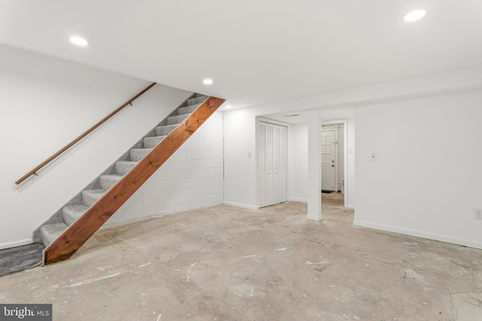 BELMONT CONDOMINIUMS - Residential