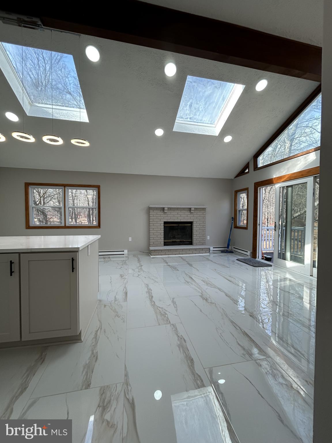 WINONA LAKES - Residential