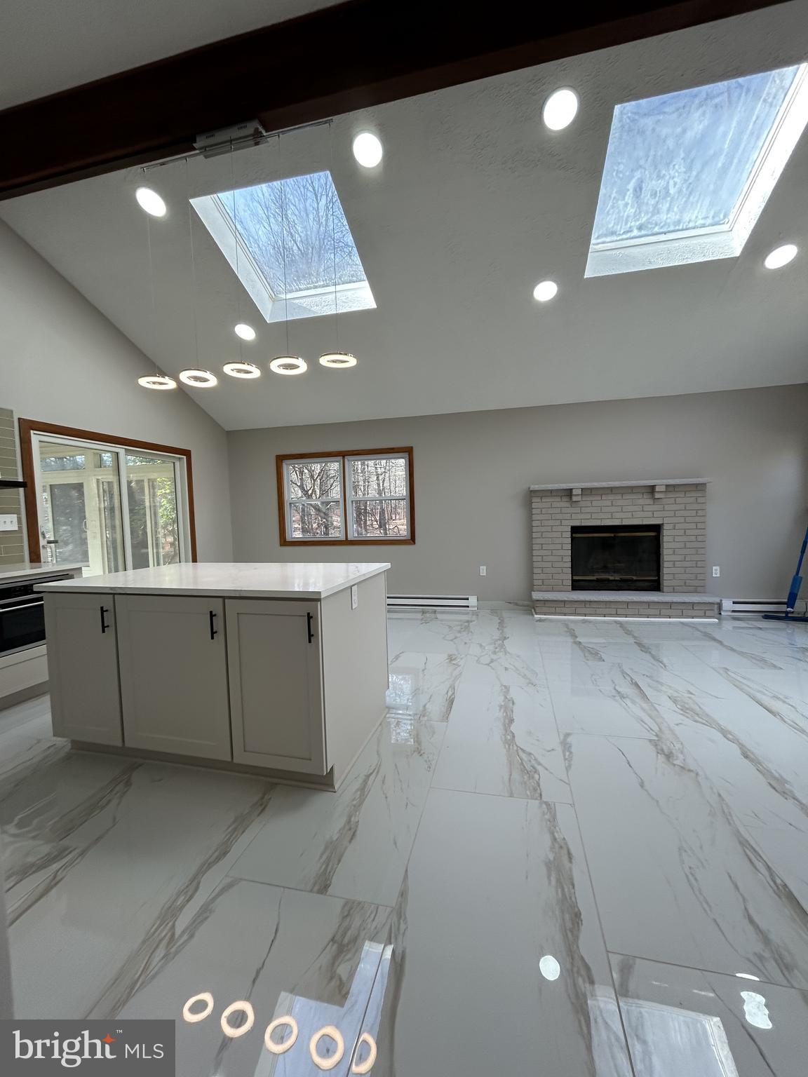 WINONA LAKES - Residential