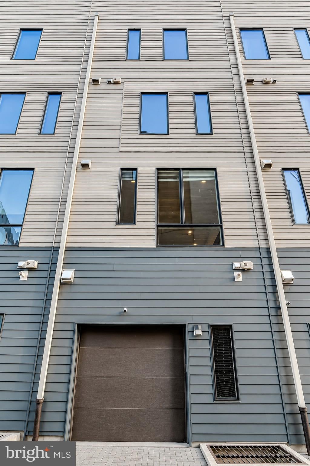 447 WALLACE STREET