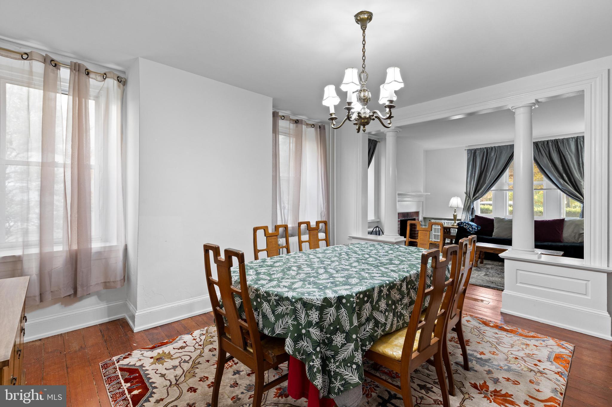 ROXBOROUGH - Residential