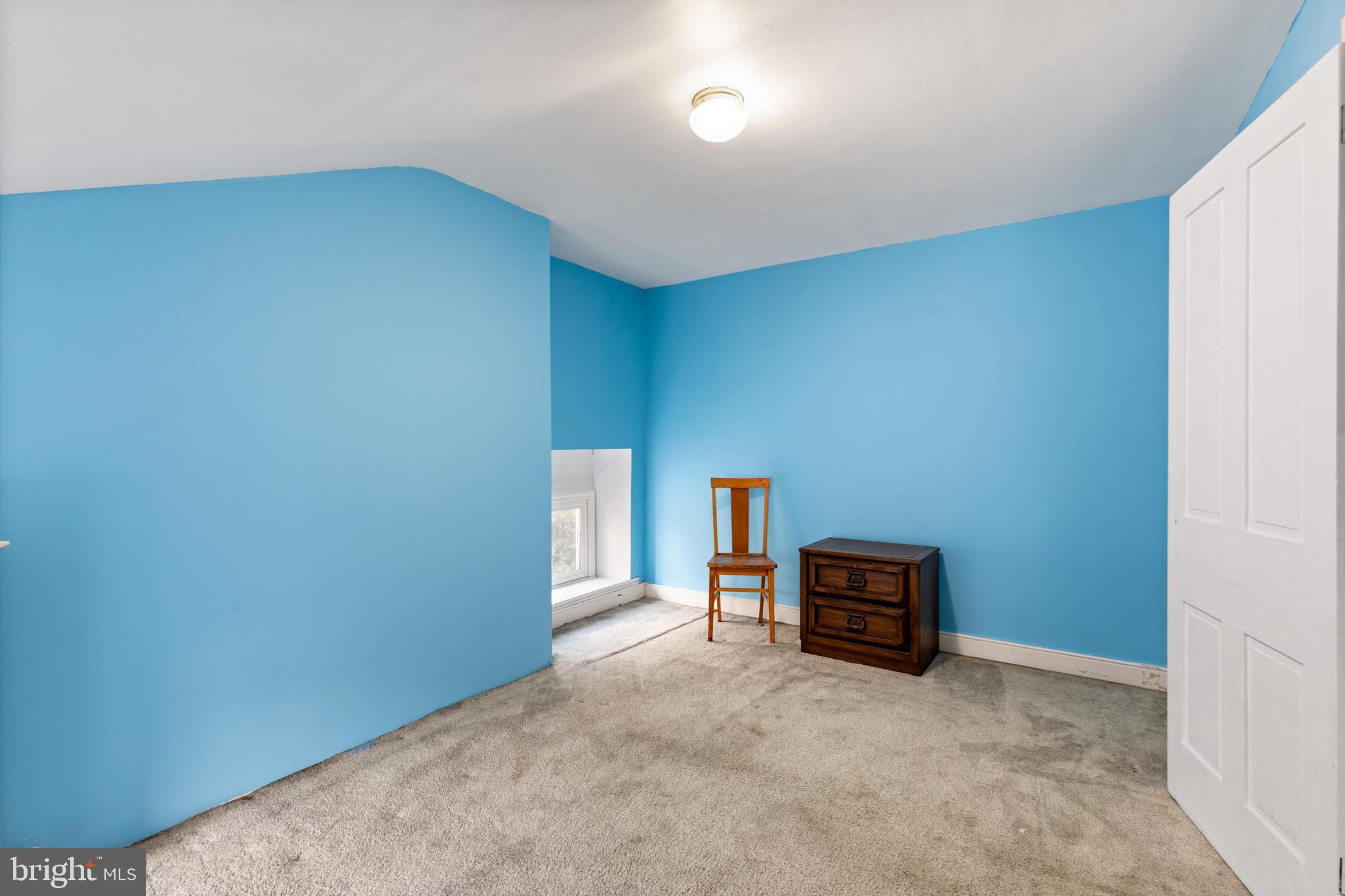 ROXBOROUGH - Residential