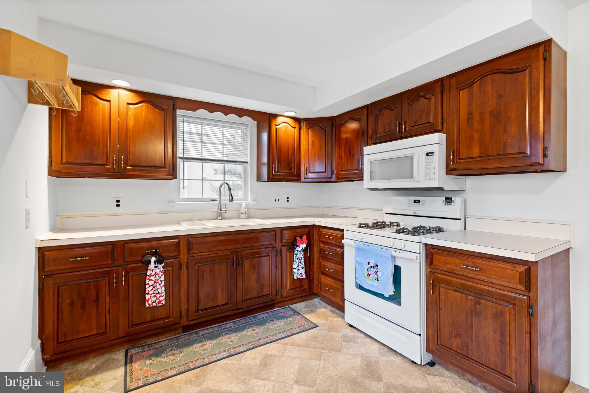 ROXBOROUGH - Residential