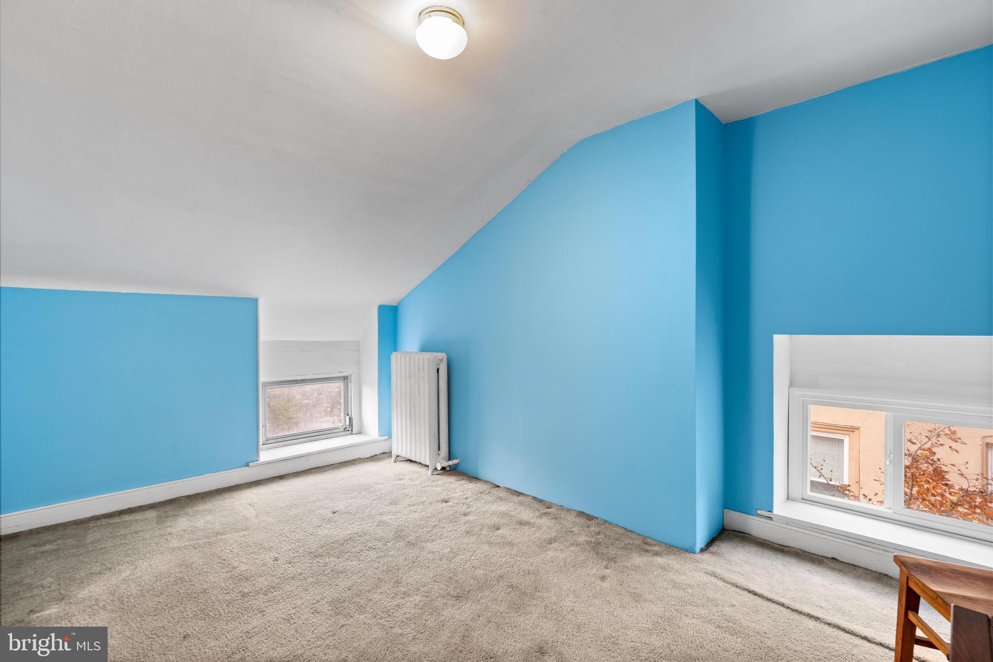 ROXBOROUGH - Residential