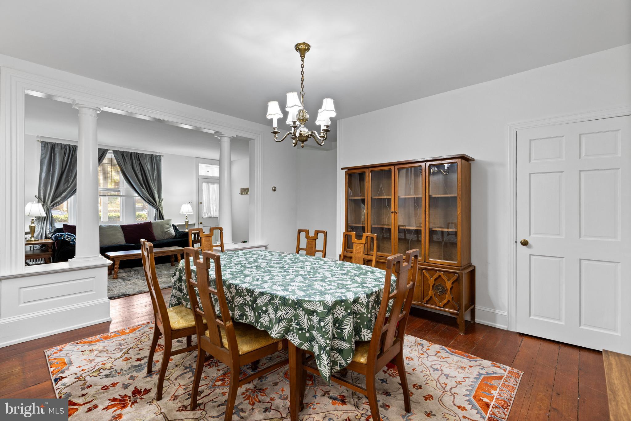 ROXBOROUGH - Residential