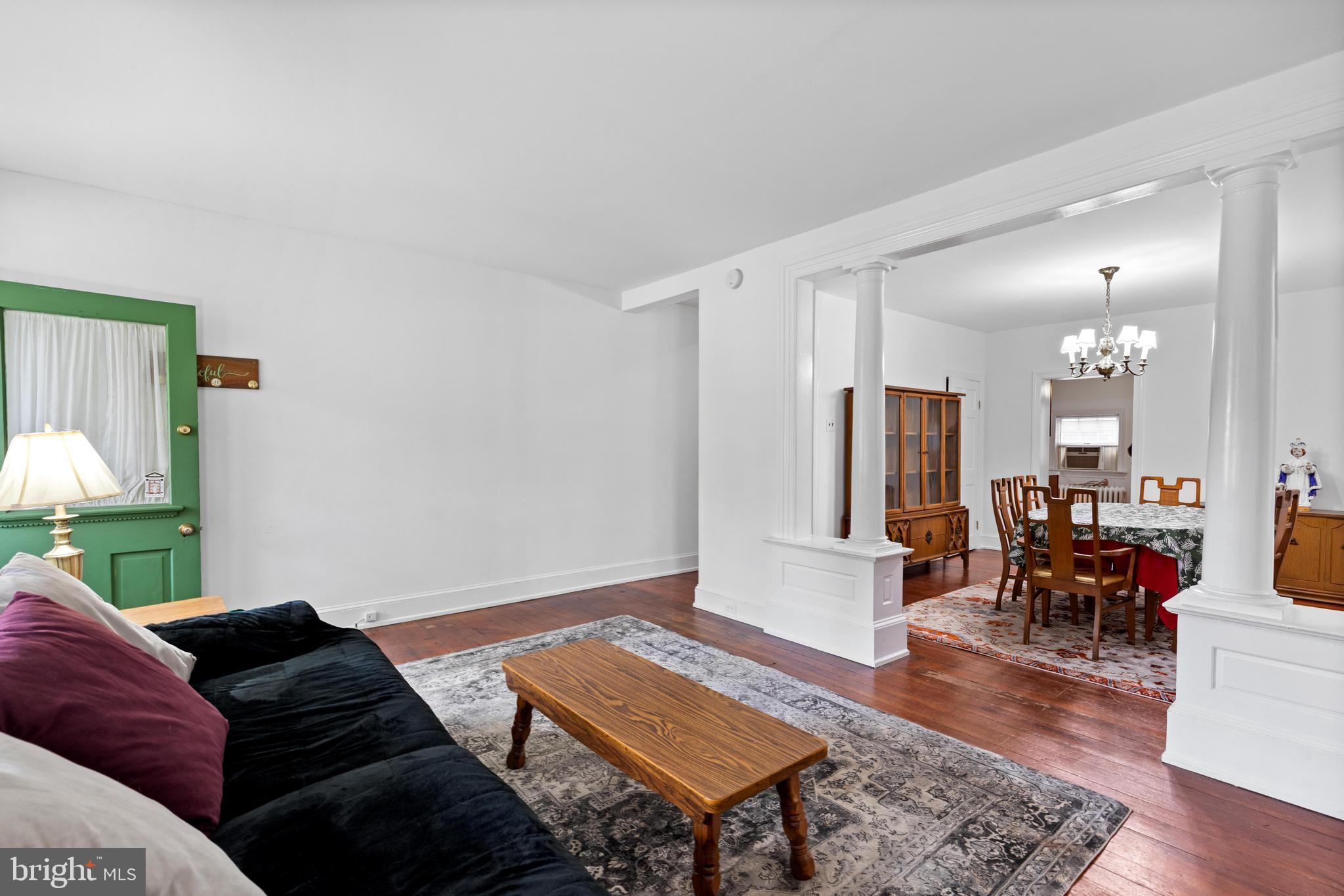 ROXBOROUGH - Residential