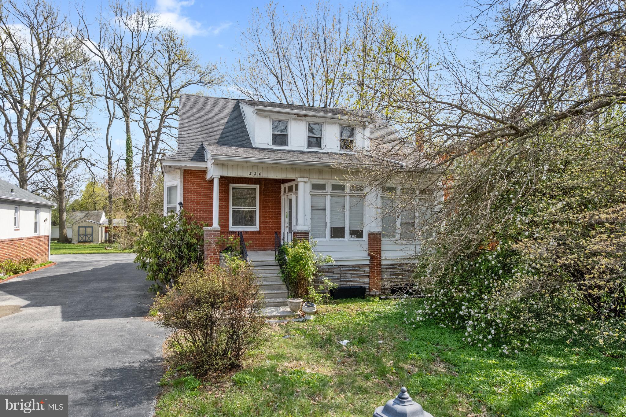 Fantastic Investment Opportunity! Welcome to 320 W Providence Rd, a well maintained duplex perfect for an investor or savvy home buyer. The bottom unit has two generously sized bedrooms and one full bathroom. The top unit has one bedroom and one bathroom plus a bonus room / office. The basement provides ample storage space and laundry area. Fantastic location - Ideally located near shopping, dining, parks and public transit. Home being sold in as is condition. Buyer is responsible for the U&O. 320 Providence Rd has so much to offer and will not last long! Schedule your showing today!