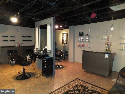 REGENCY - Residential Lease