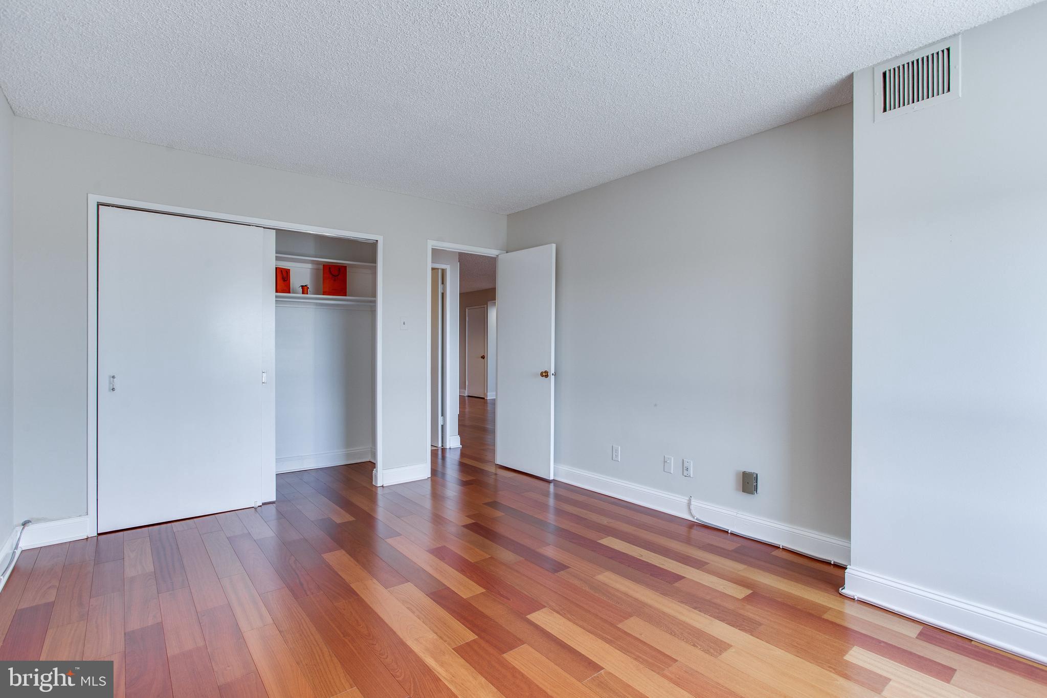 REGENCY - Residential Lease