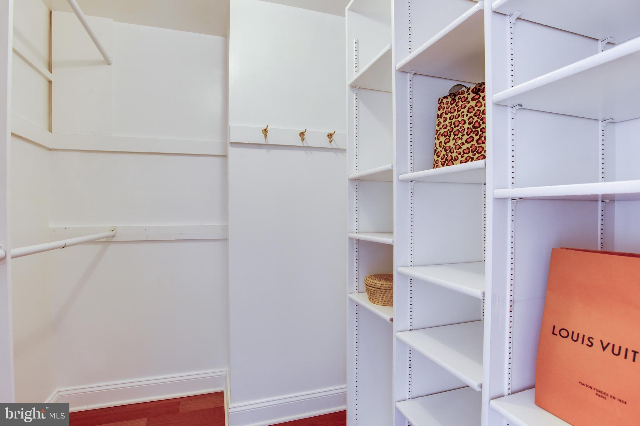 REGENCY - Residential Lease