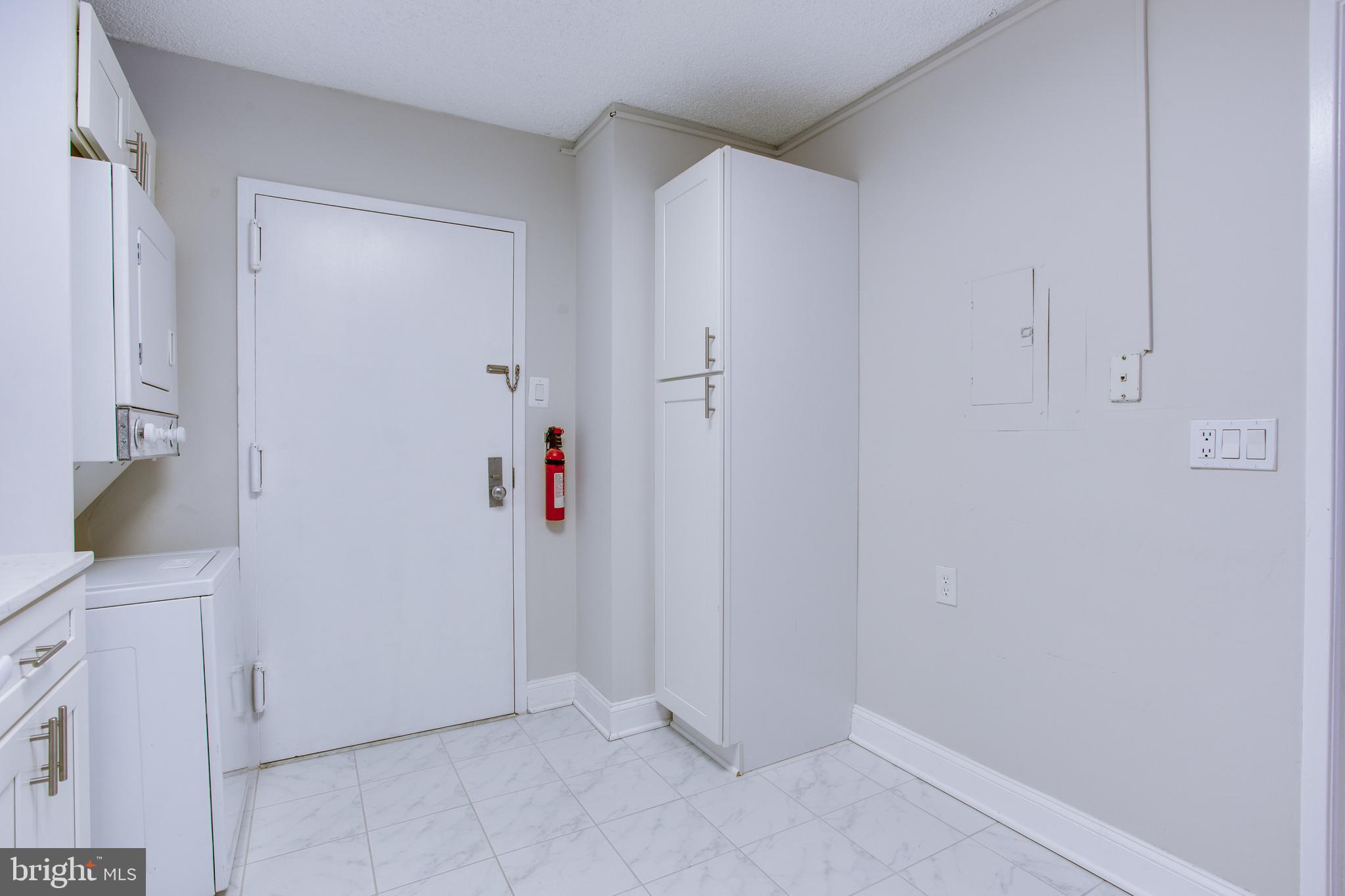 REGENCY - Residential Lease