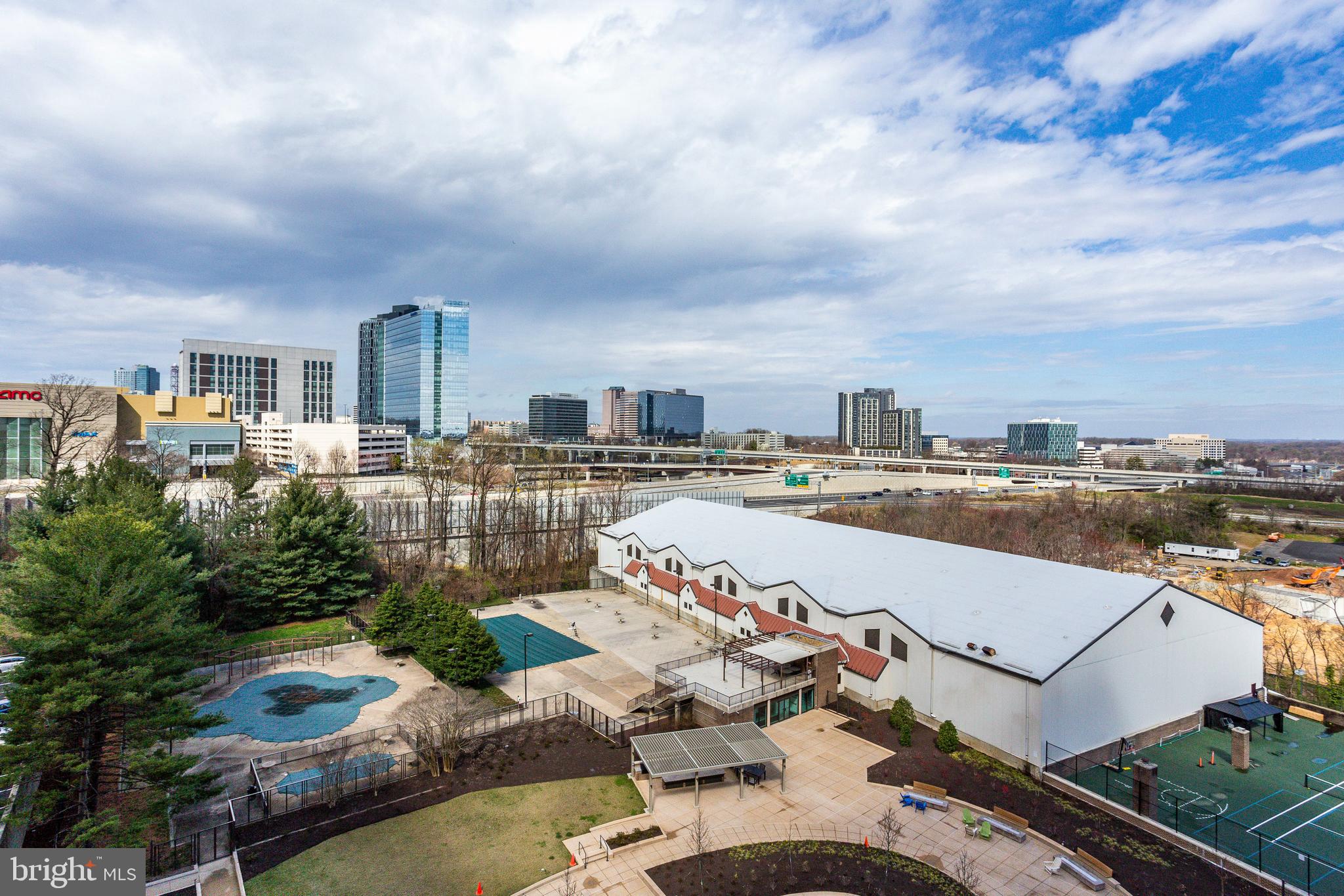 REGENCY - Residential Lease