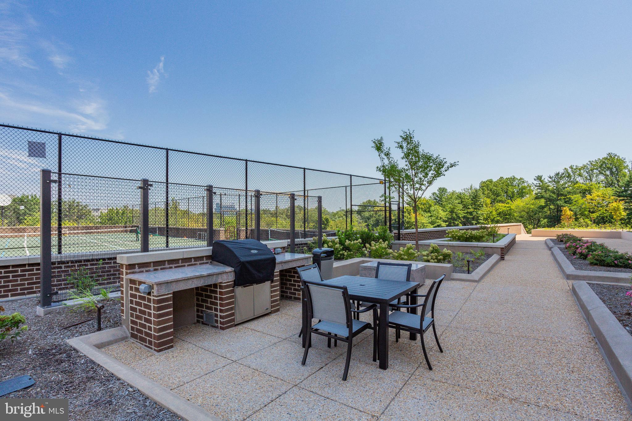 REGENCY - Residential Lease