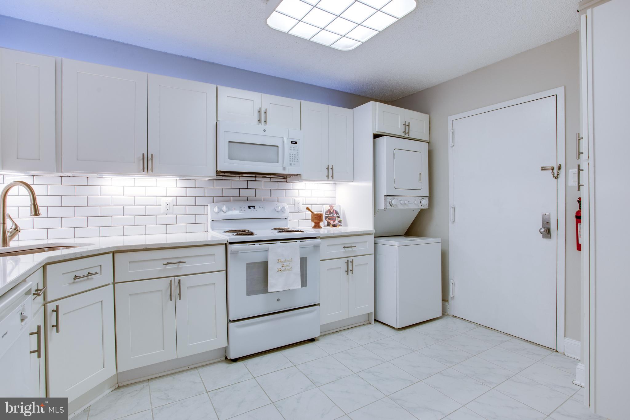 REGENCY - Residential Lease