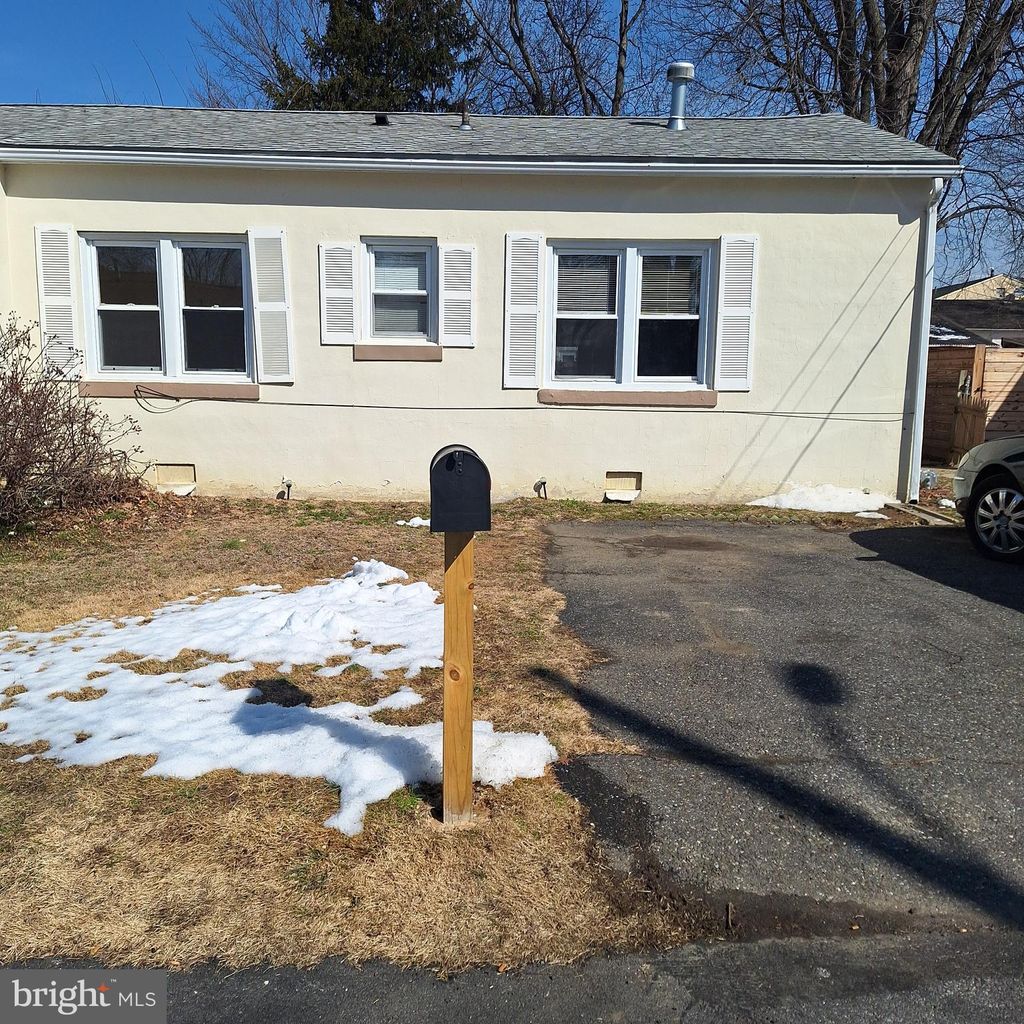 Photo of 404 Nashville Court, WALLINGFORD, PA 19086 (MLS # PADE2108878)
