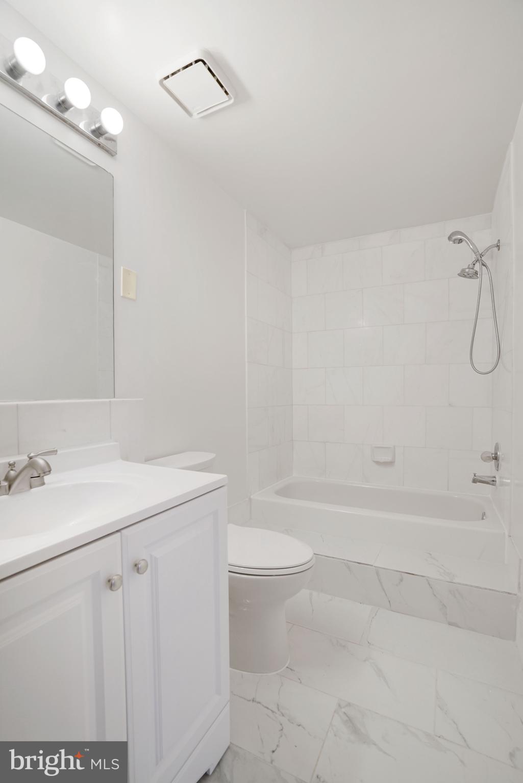 BELLA VISTA - Residential