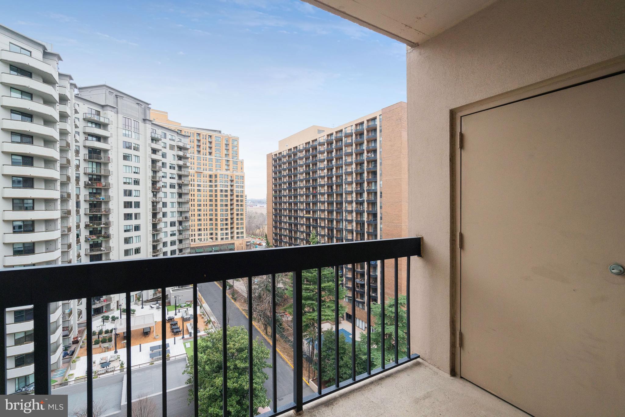 BELLA VISTA - Residential