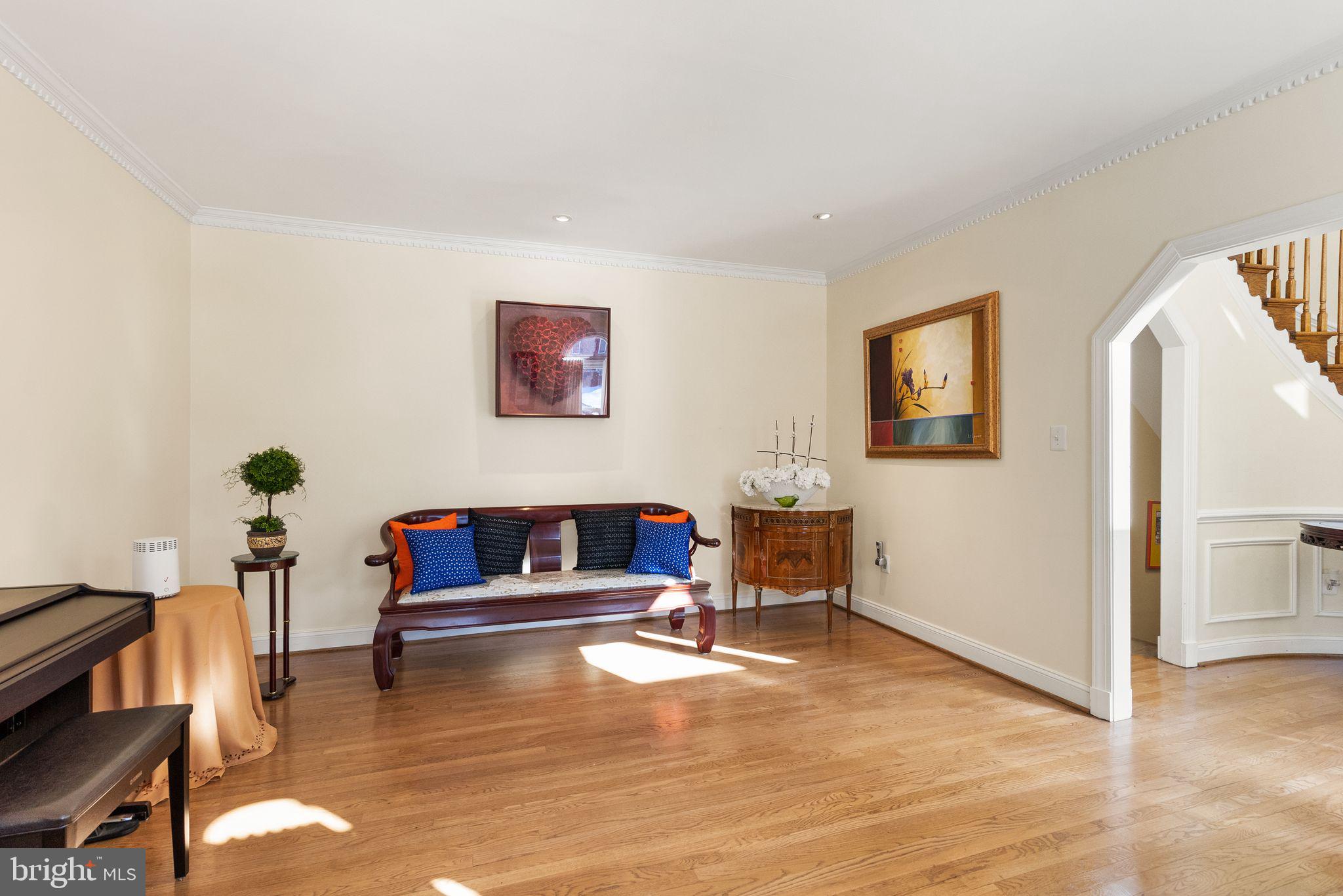 NAPLES MANOR - Residential