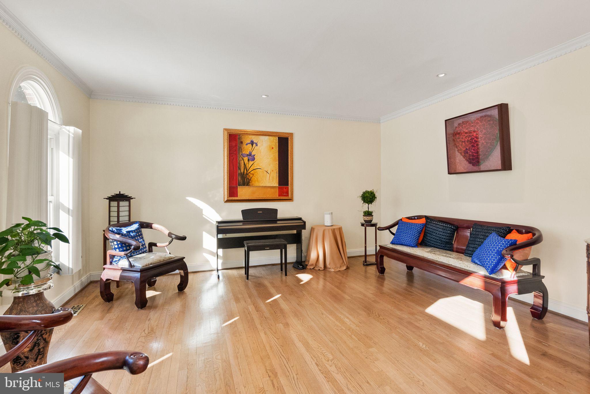 NAPLES MANOR - Residential