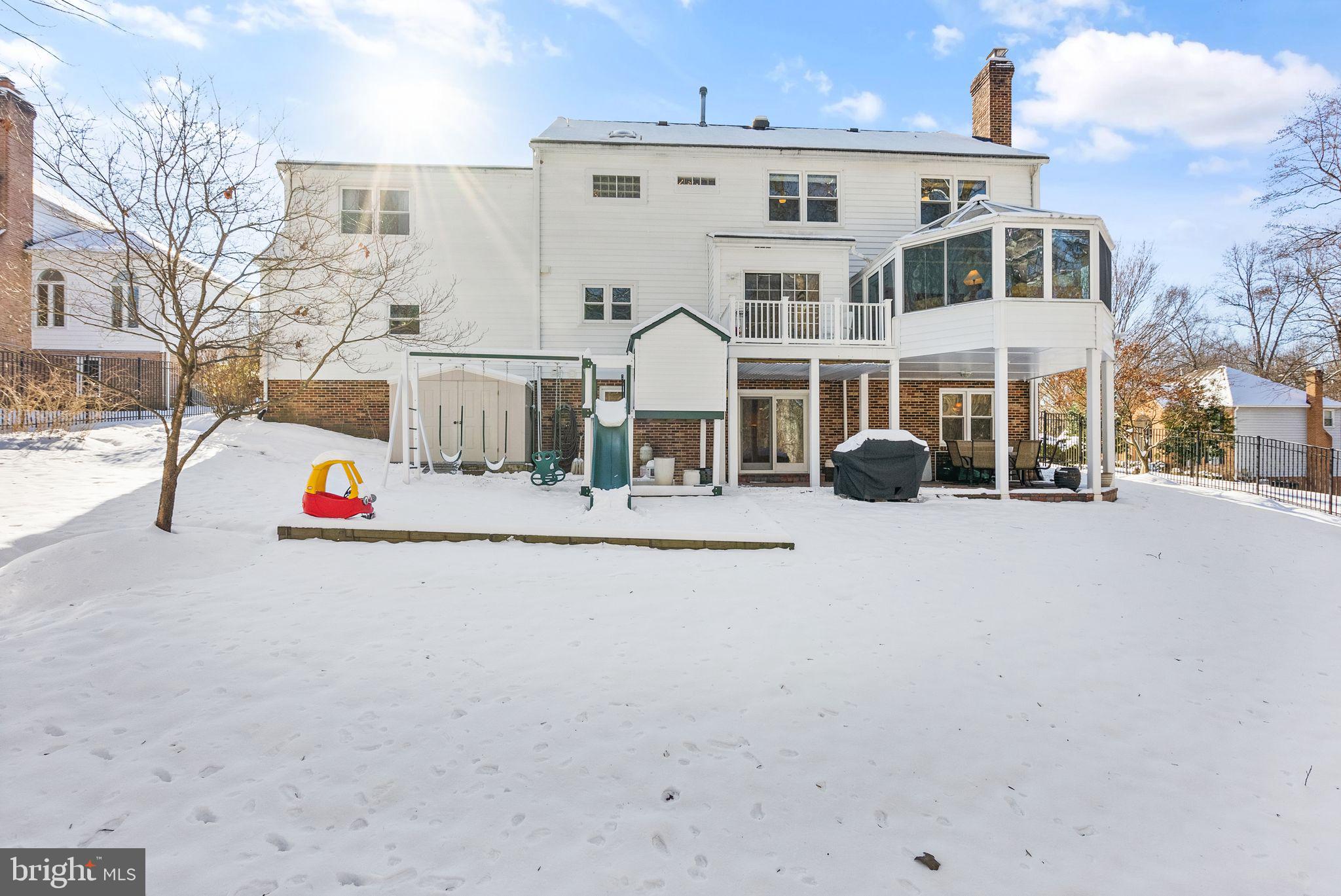 NAPLES MANOR - Residential