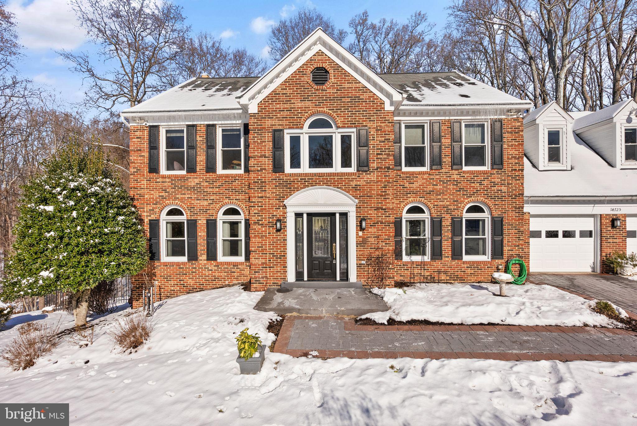 NAPLES MANOR - Residential