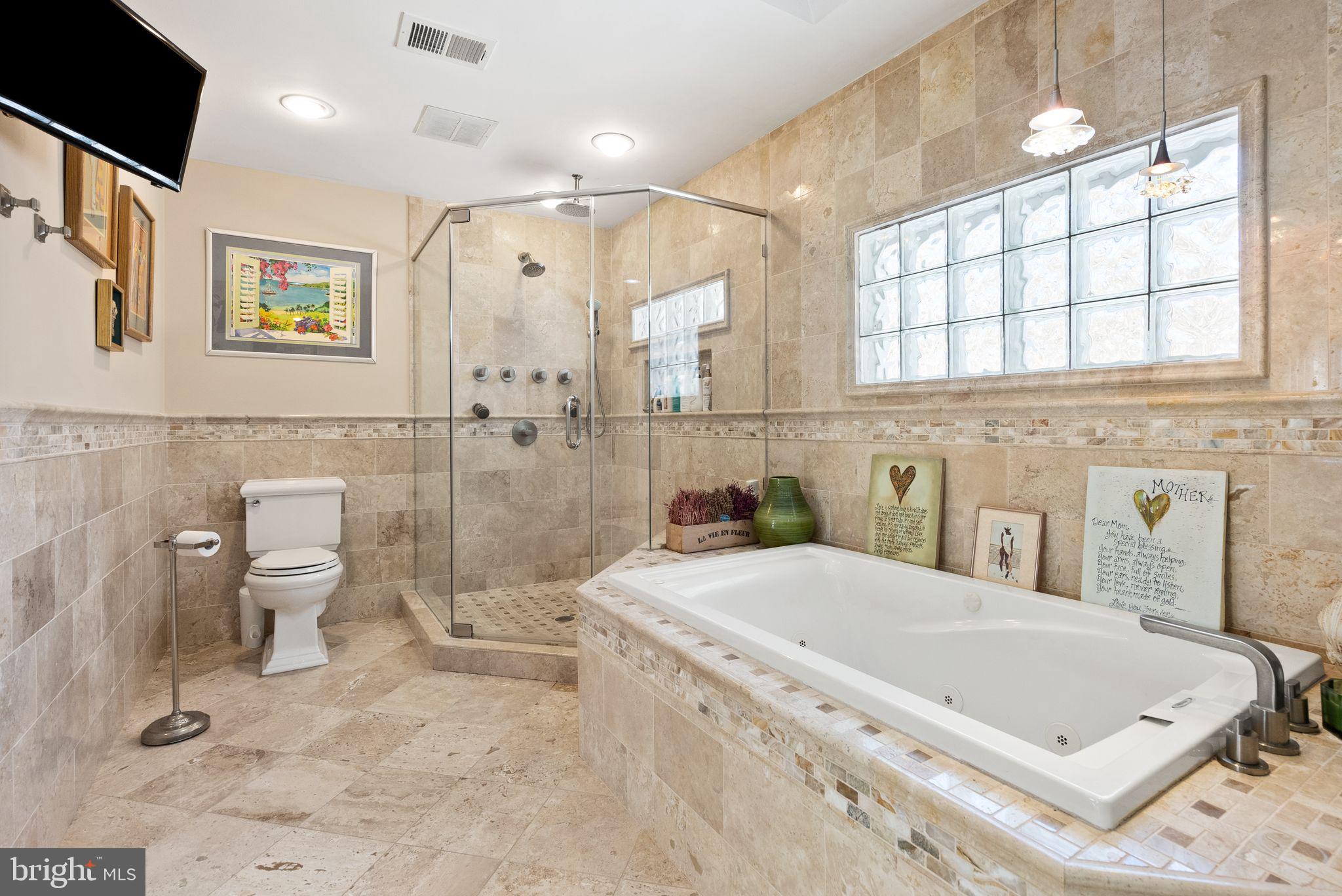 NAPLES MANOR - Residential