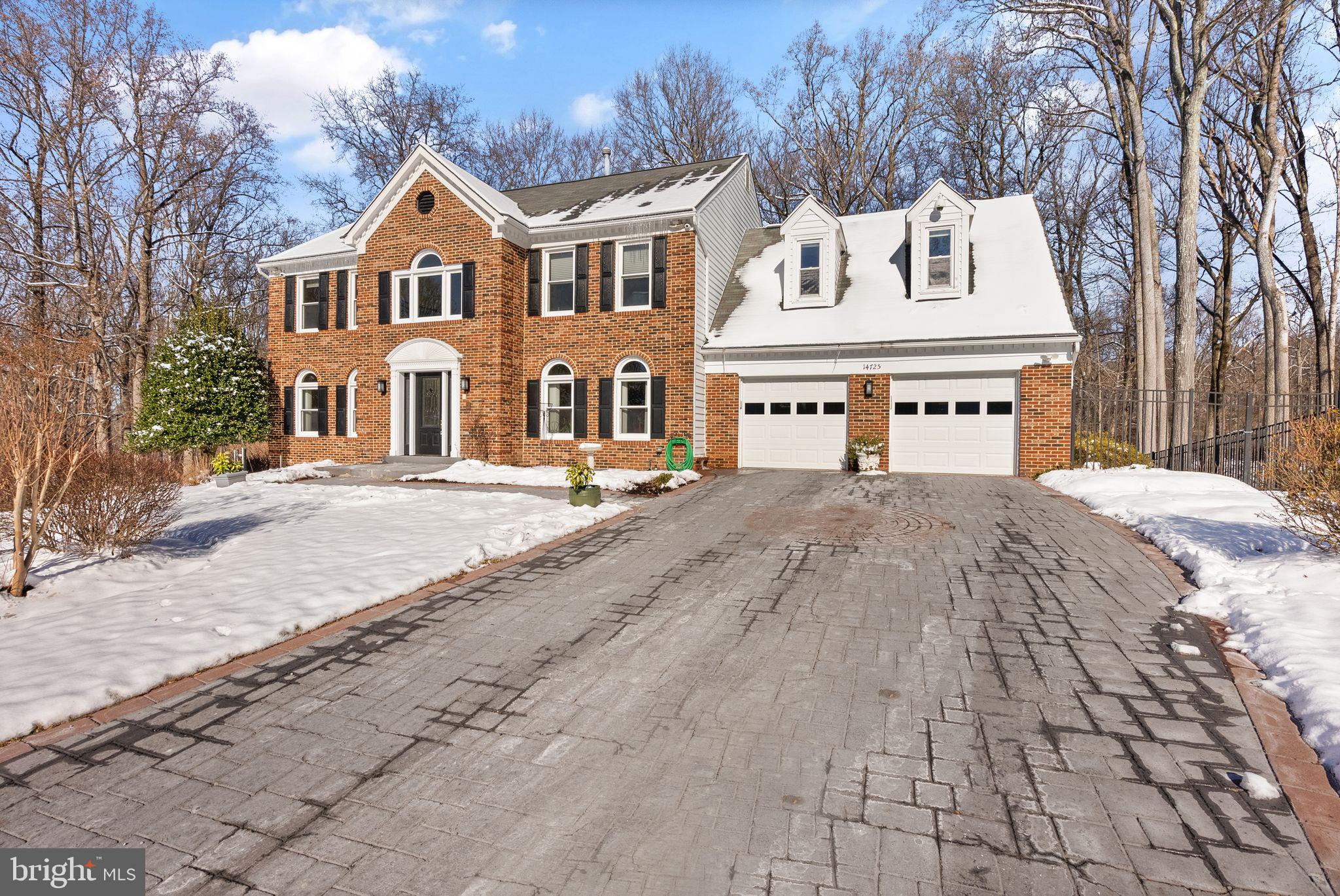 NAPLES MANOR - Residential