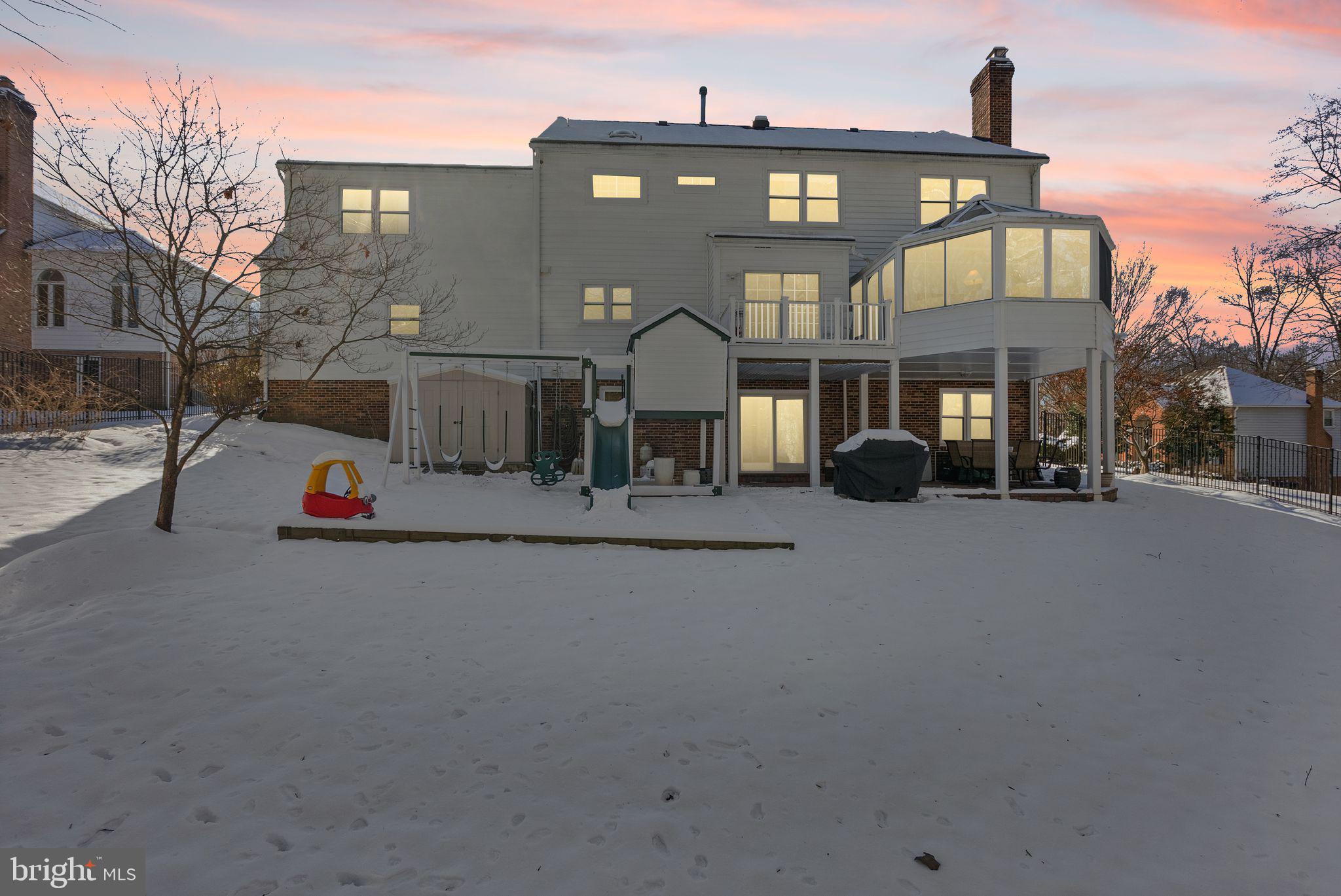 NAPLES MANOR - Residential