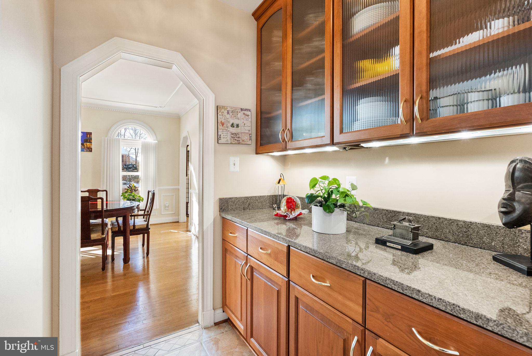 NAPLES MANOR - Residential