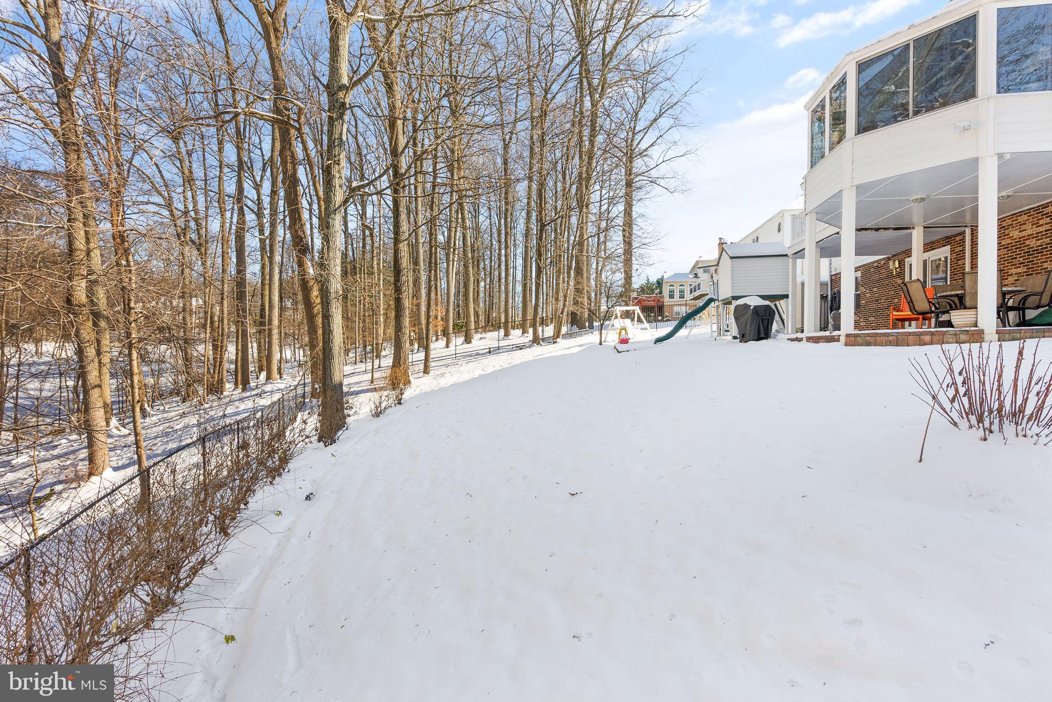 NAPLES MANOR - Residential