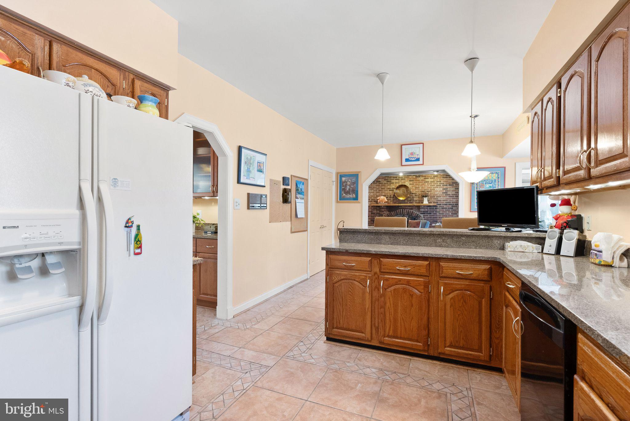 NAPLES MANOR - Residential