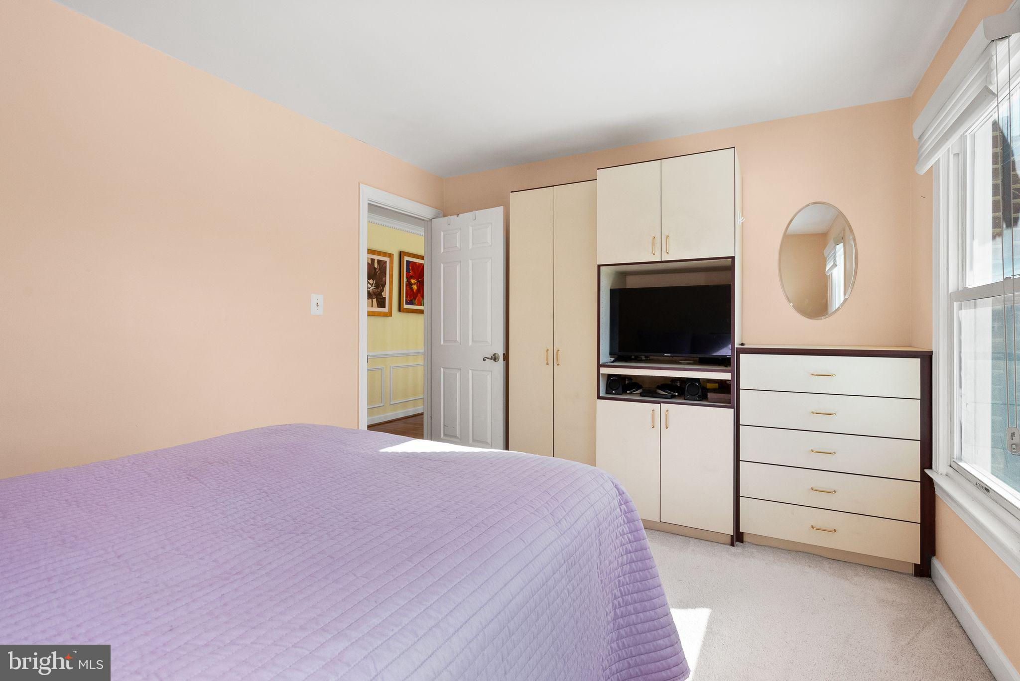 NAPLES MANOR - Residential