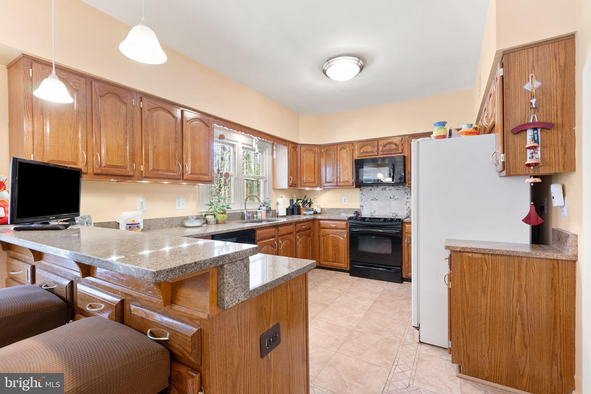 NAPLES MANOR - Residential