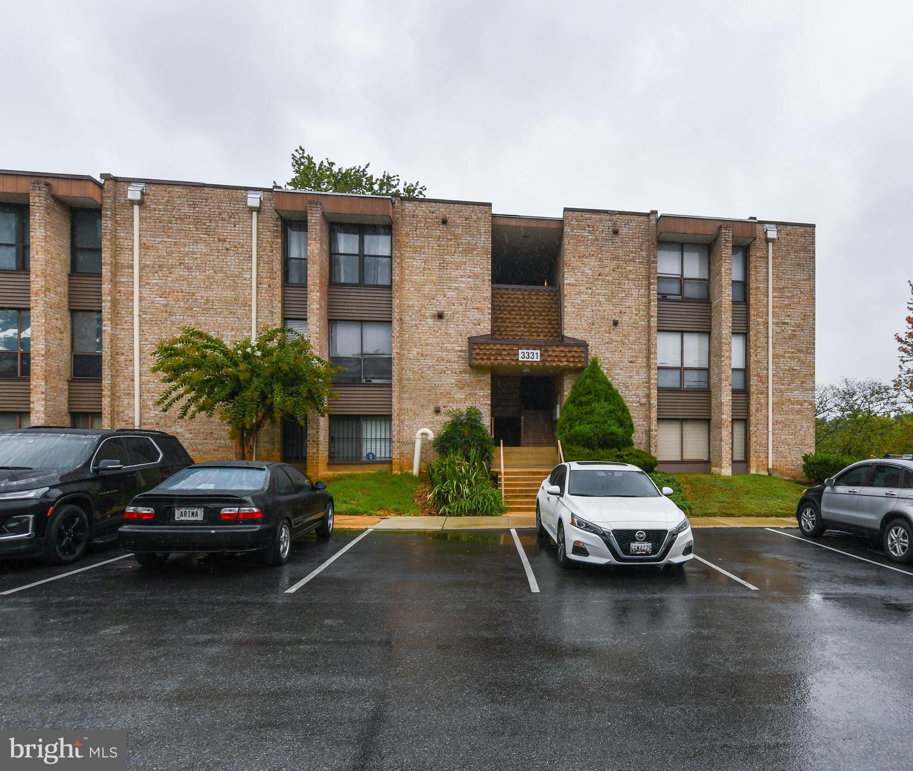 🏡 Well-Maintained 2BR Condo | Renovated in 2019 | All Utilities Included in Condo Fee
Spacious and updated 2-bedroom, 1-bath condo, renovated in 2019 and well maintained by the current owner. This large and airy unit features a granite countertop kitchen with stainless steel appliances, an eat-in dining area, and plenty of cabinet space. Enjoy a walk-in deep sunken tub with shower, generous closet space throughout, including two closets in the primary bedroom and the convenience of an in-unit washer and dryer (washer currently not working) The condo also offers a private patio with direct walkout access to the community pool.
Strictly sold as-is with a 1-year home warranty included. All utilities covered in the condo fee. Location, location, location: walking distance to shopping centers, minutes from DC, VA, National Harbor, and more. Cash or Conventional financing only (property is NOT FHA approved) Priced below market—motivated seller seeking a quick sale. Closing costs must be added to the list price. Owner-occupied; photos coming soon. Previous buyer unable to obtain financing