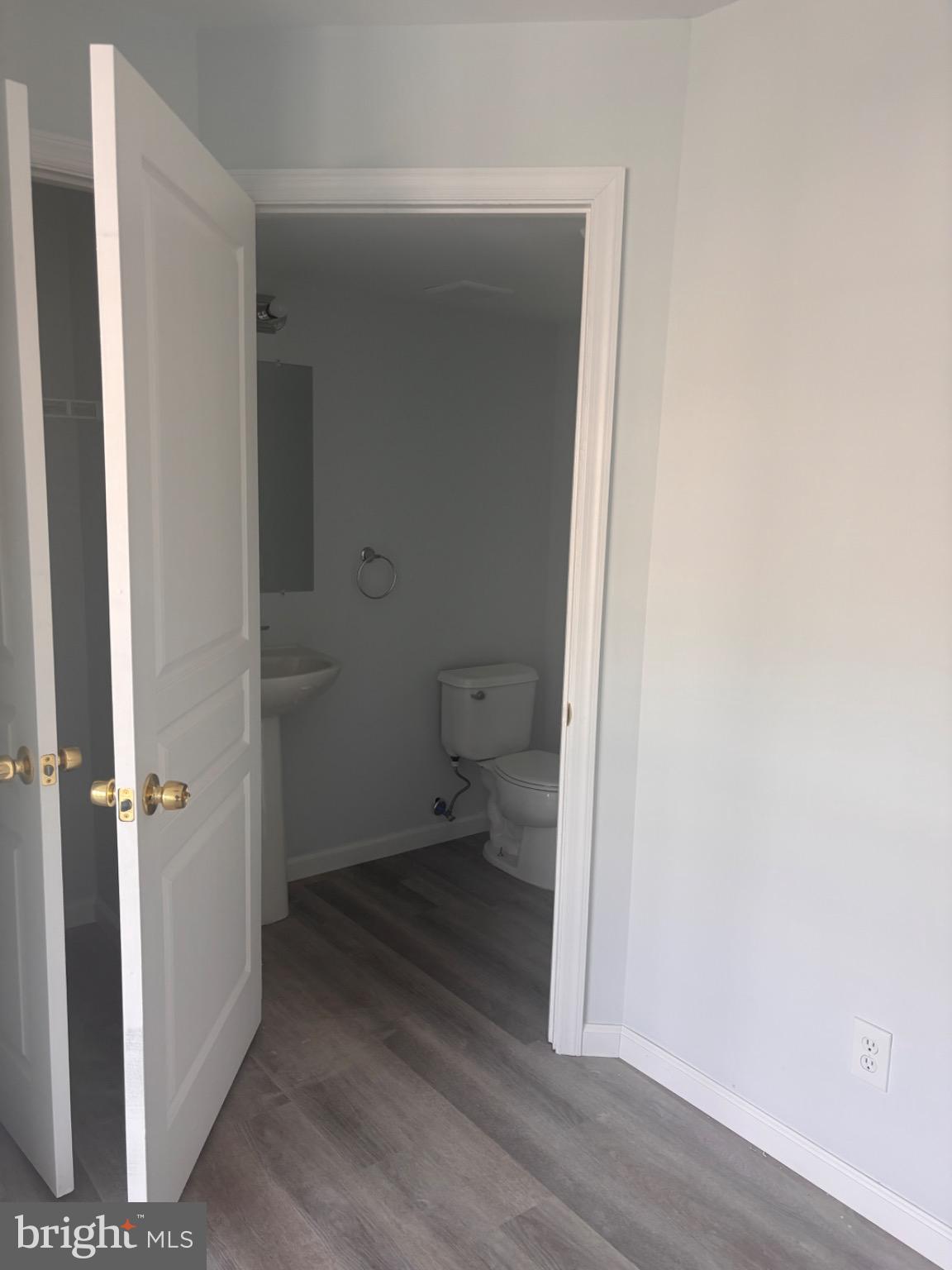 265 ROSEBAY COURT