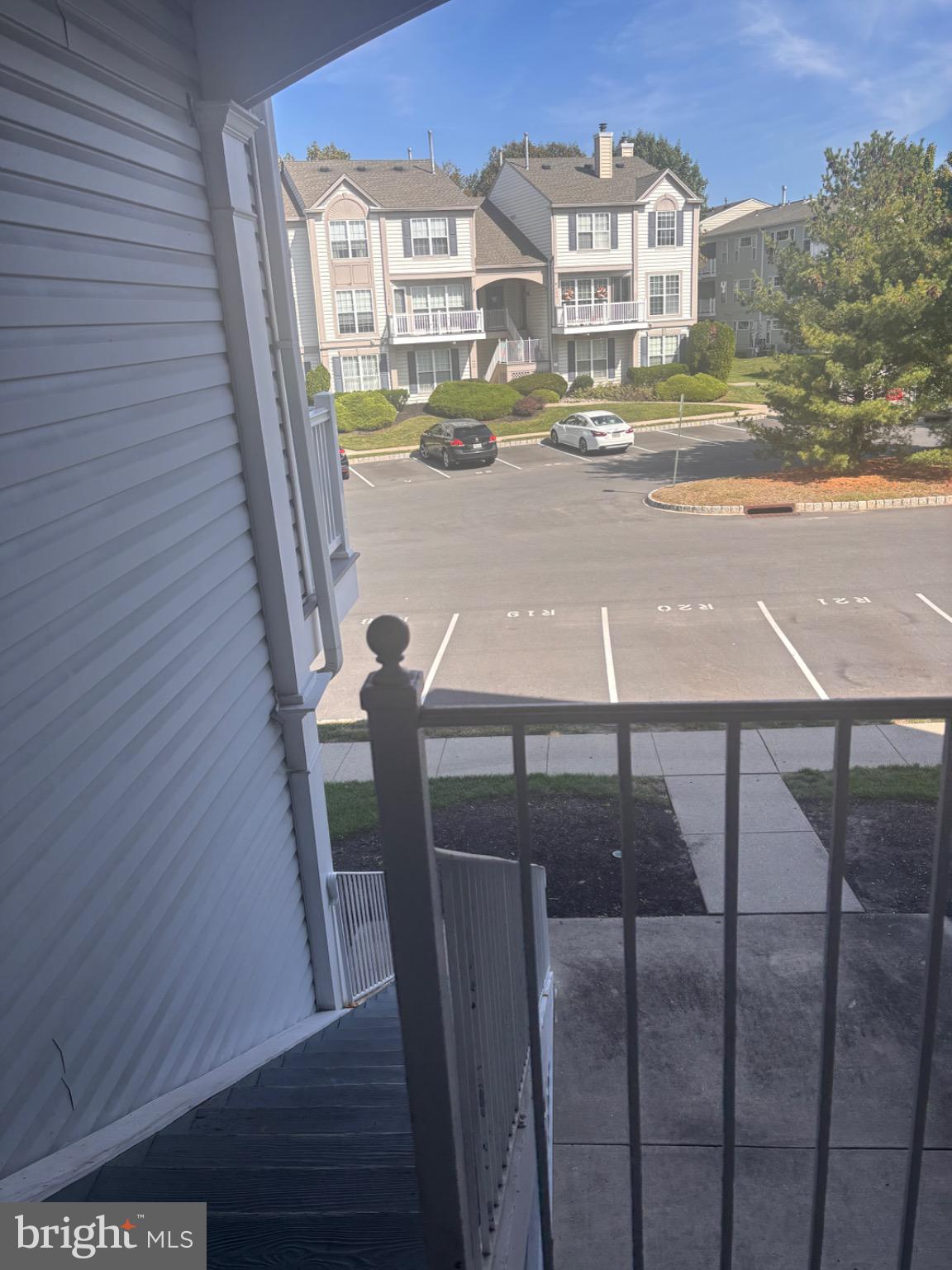 265 ROSEBAY COURT