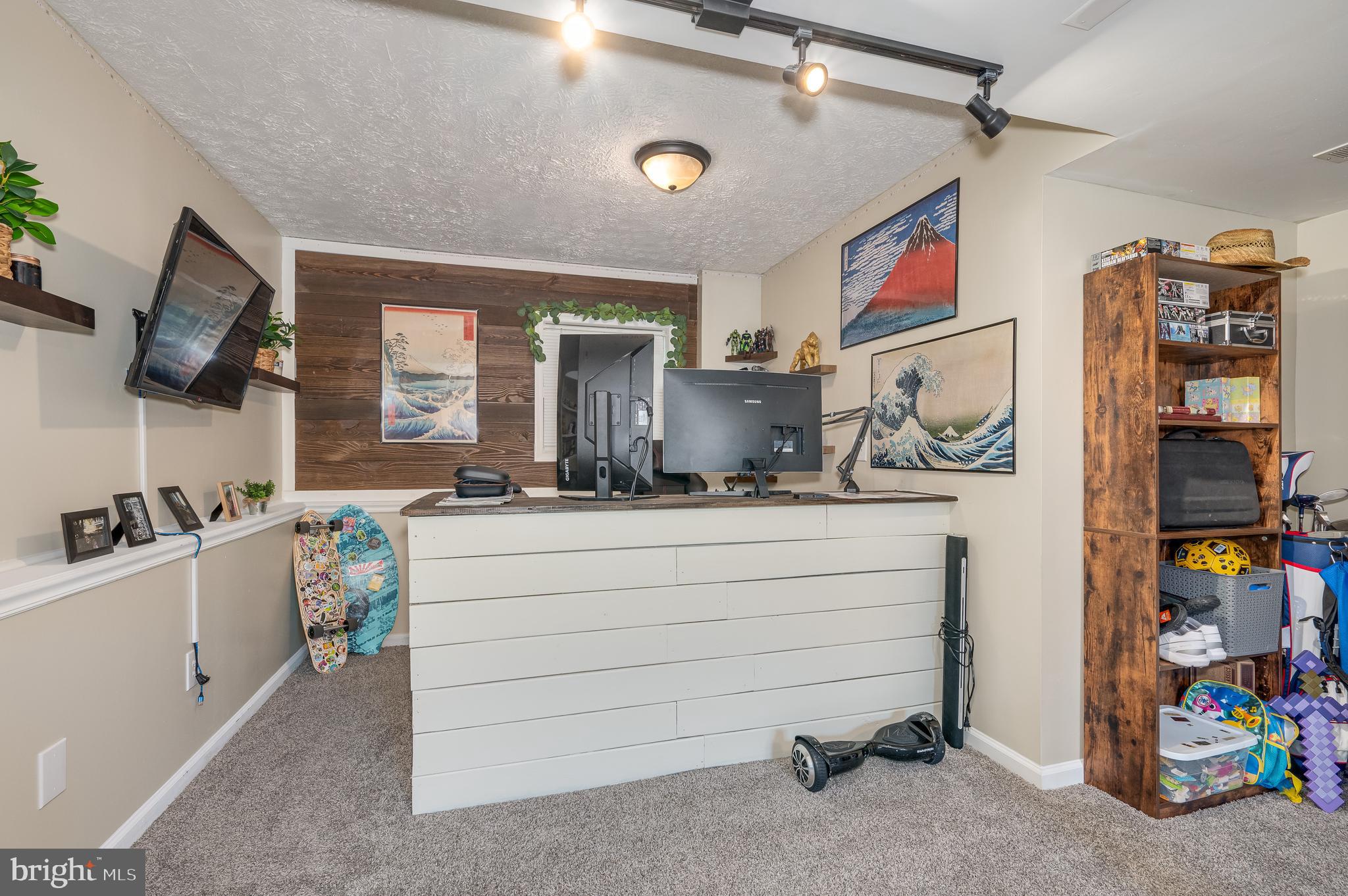 FOREST HEIGHTS - Residential