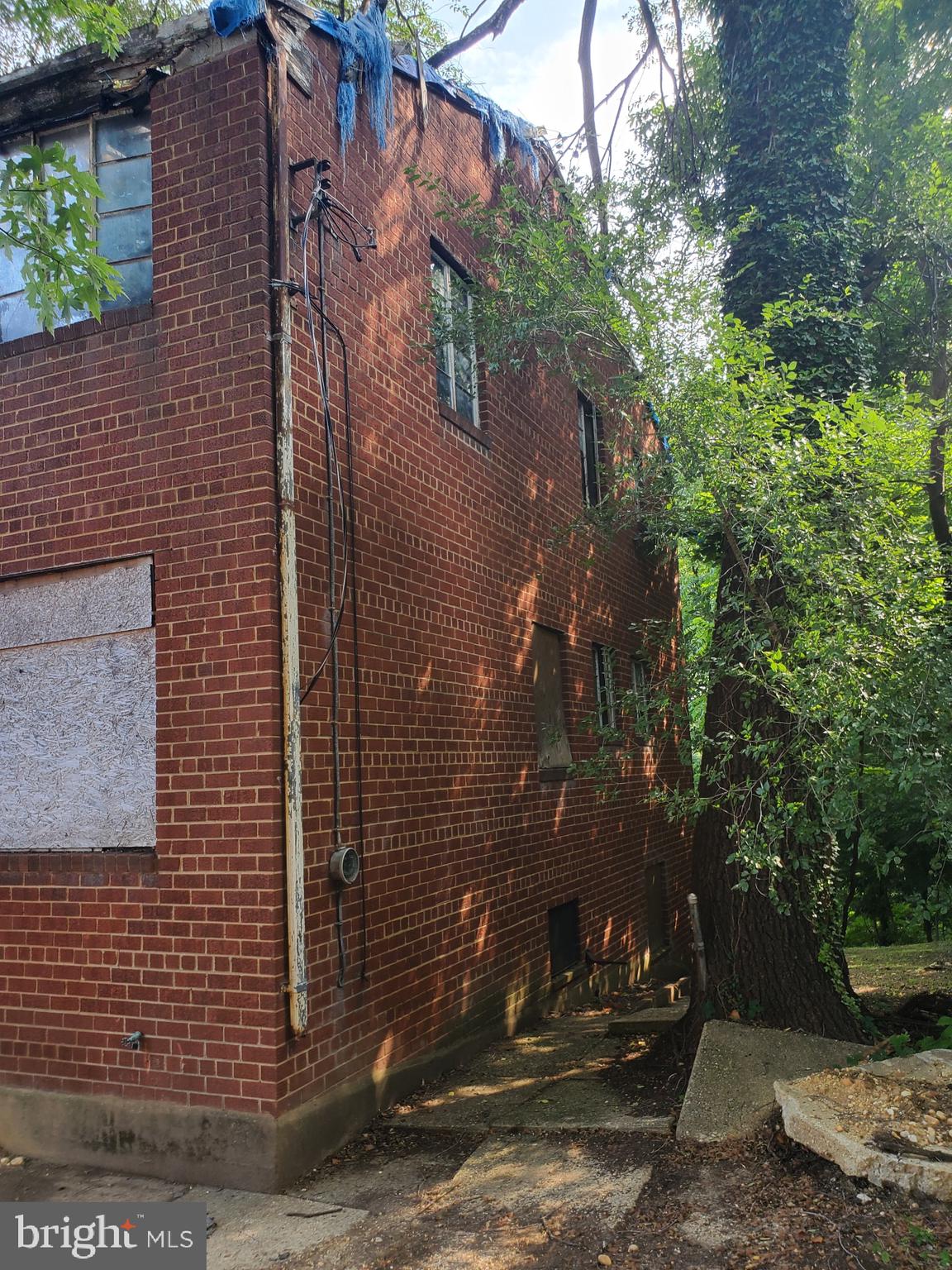 3612 DIXON STREET