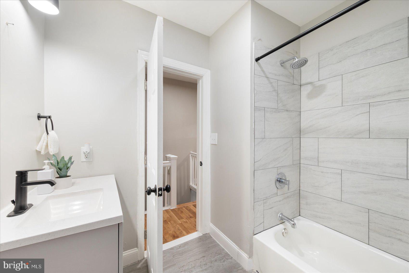 WINCHESTER - Residential