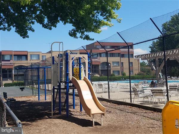 VILLA RIDGE CONDOMINIUM - Residential Lease