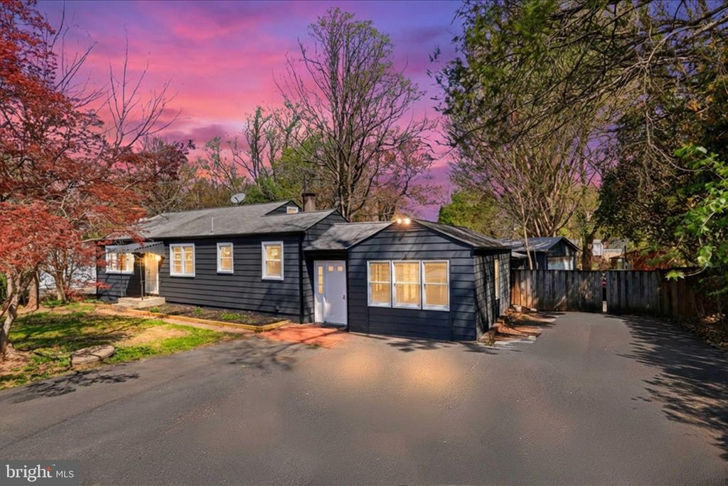 Photo of 9704 Blake Lane, FAIRFAX, VA 22031 (MLS # VAFX2300418)
