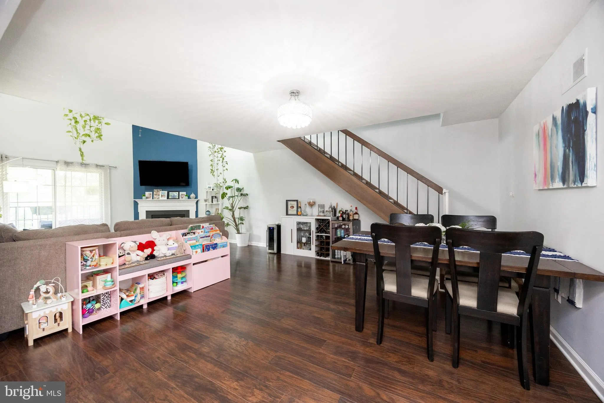 Phoenixville, Pennsylvania 19460, United States, 2 Bedrooms Bedrooms, ,2 BathroomsBathrooms,Residential,Coming Soon,177198