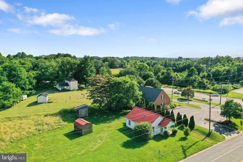 1600 Milnwood Road, Farmville, VA MLS: VAPE2000114