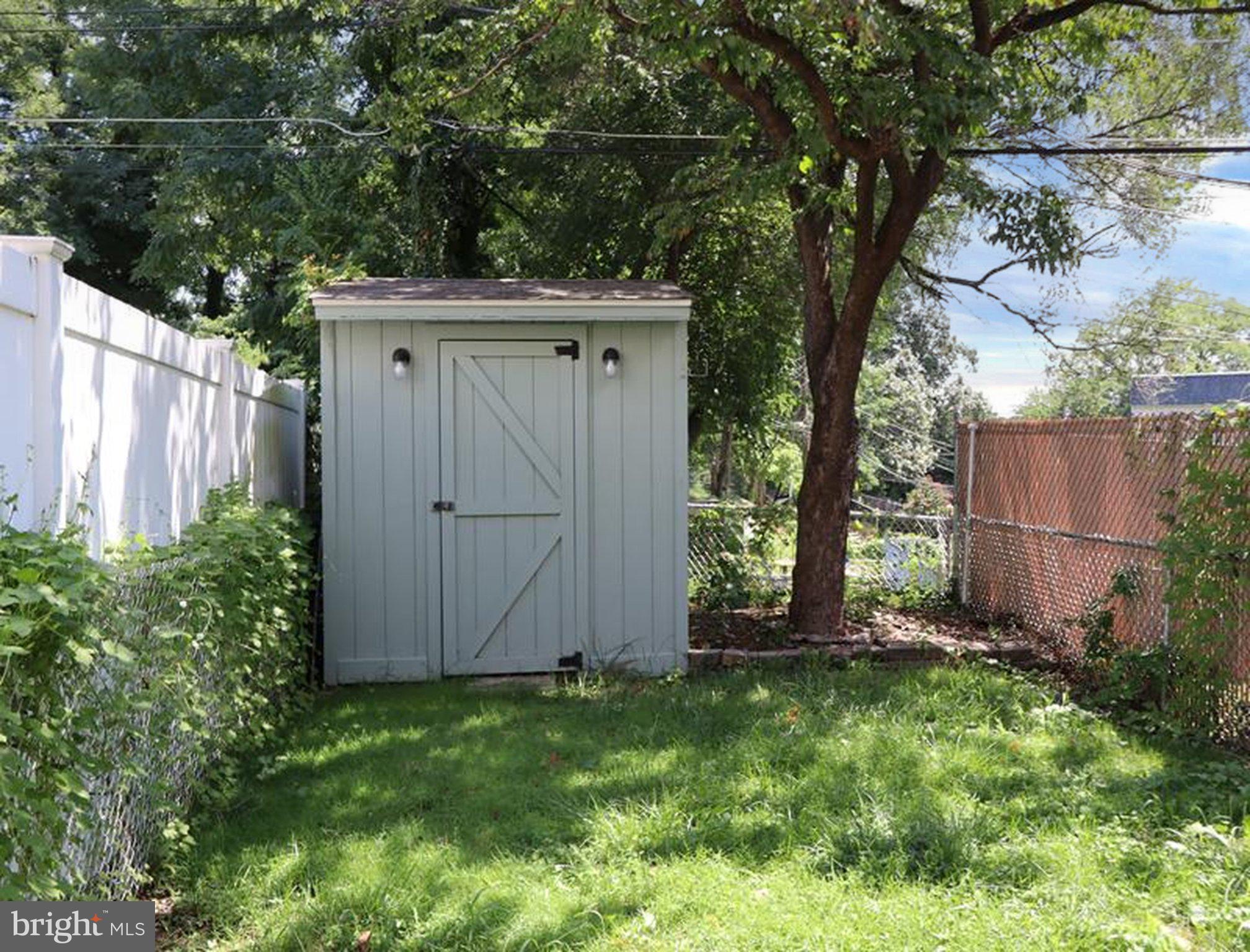 3689 N HEREFORD LANE