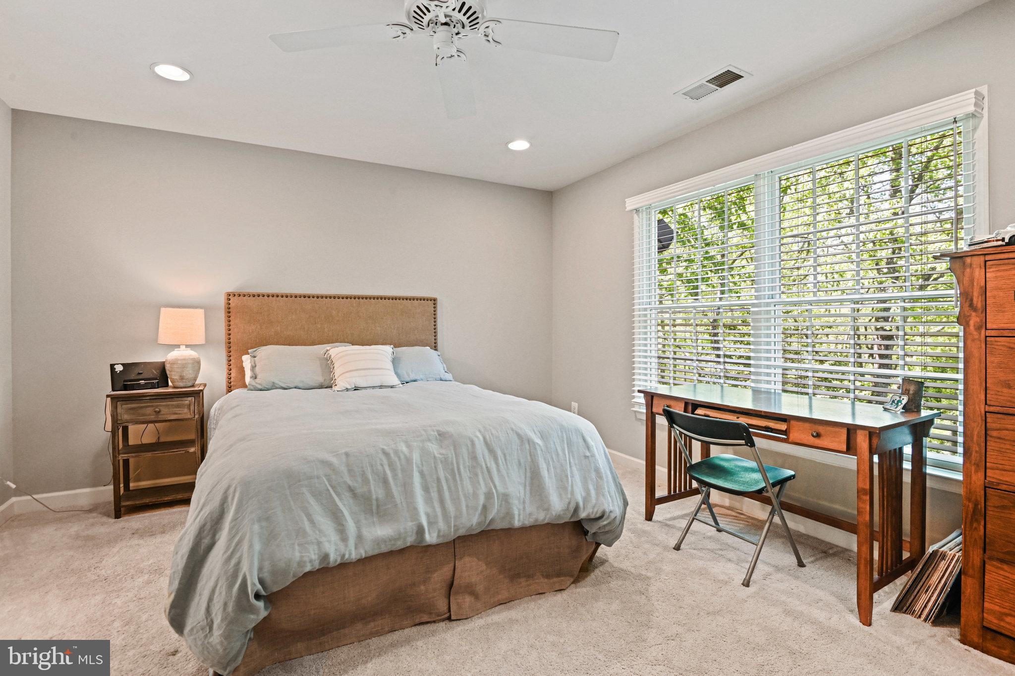 HUNTERBROOKE - Residential