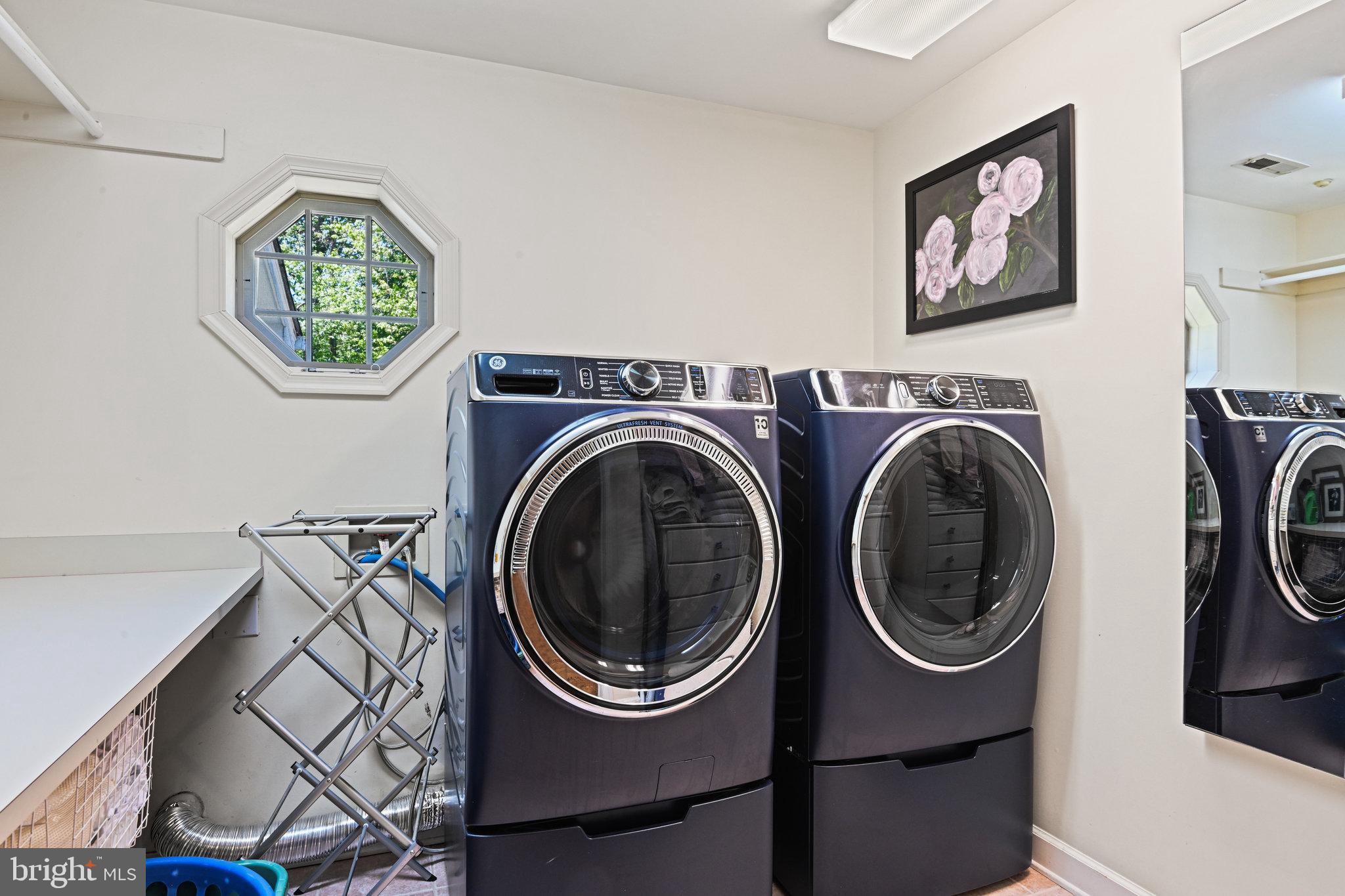 HUNTERBROOKE - Residential