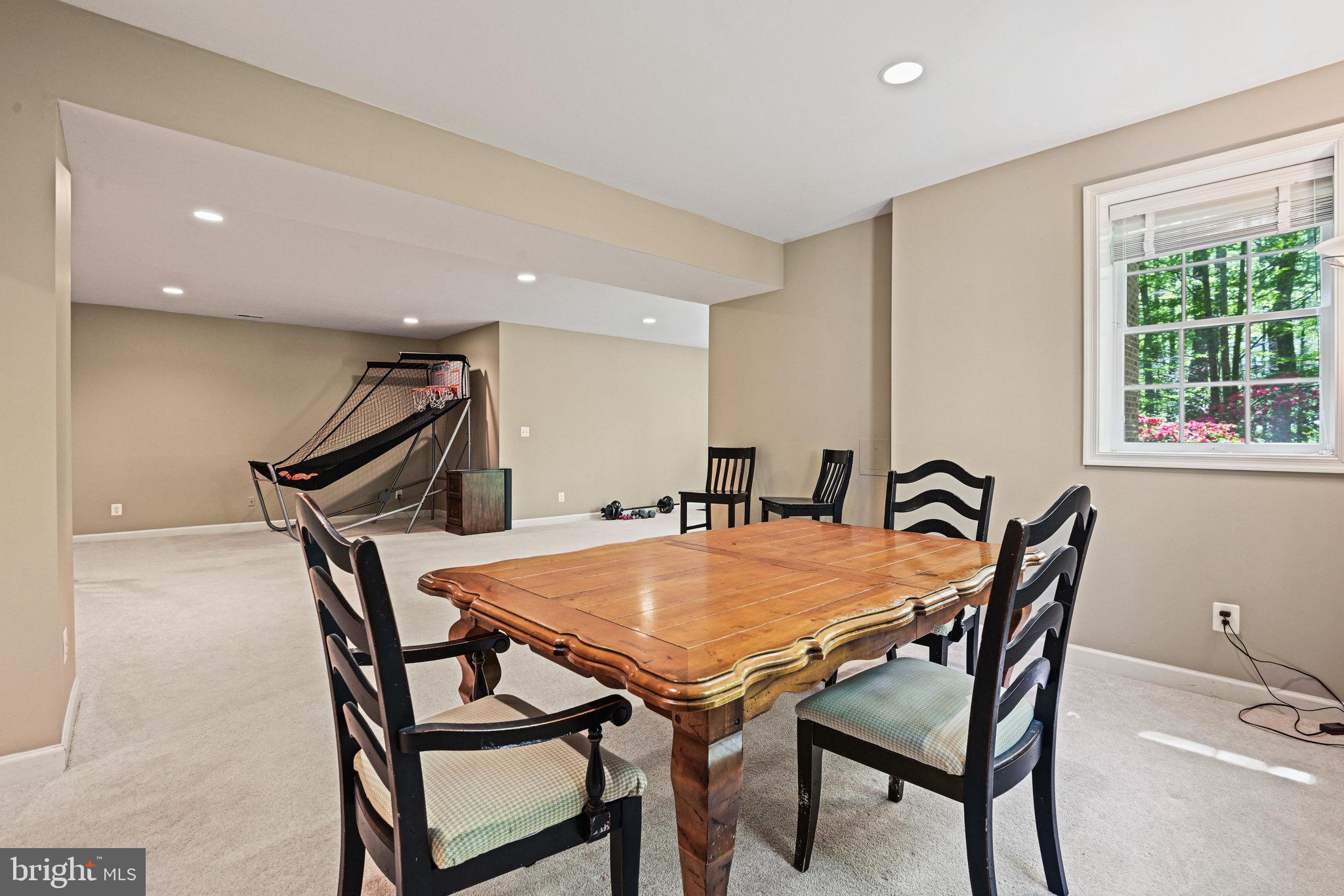 HUNTERBROOKE - Residential