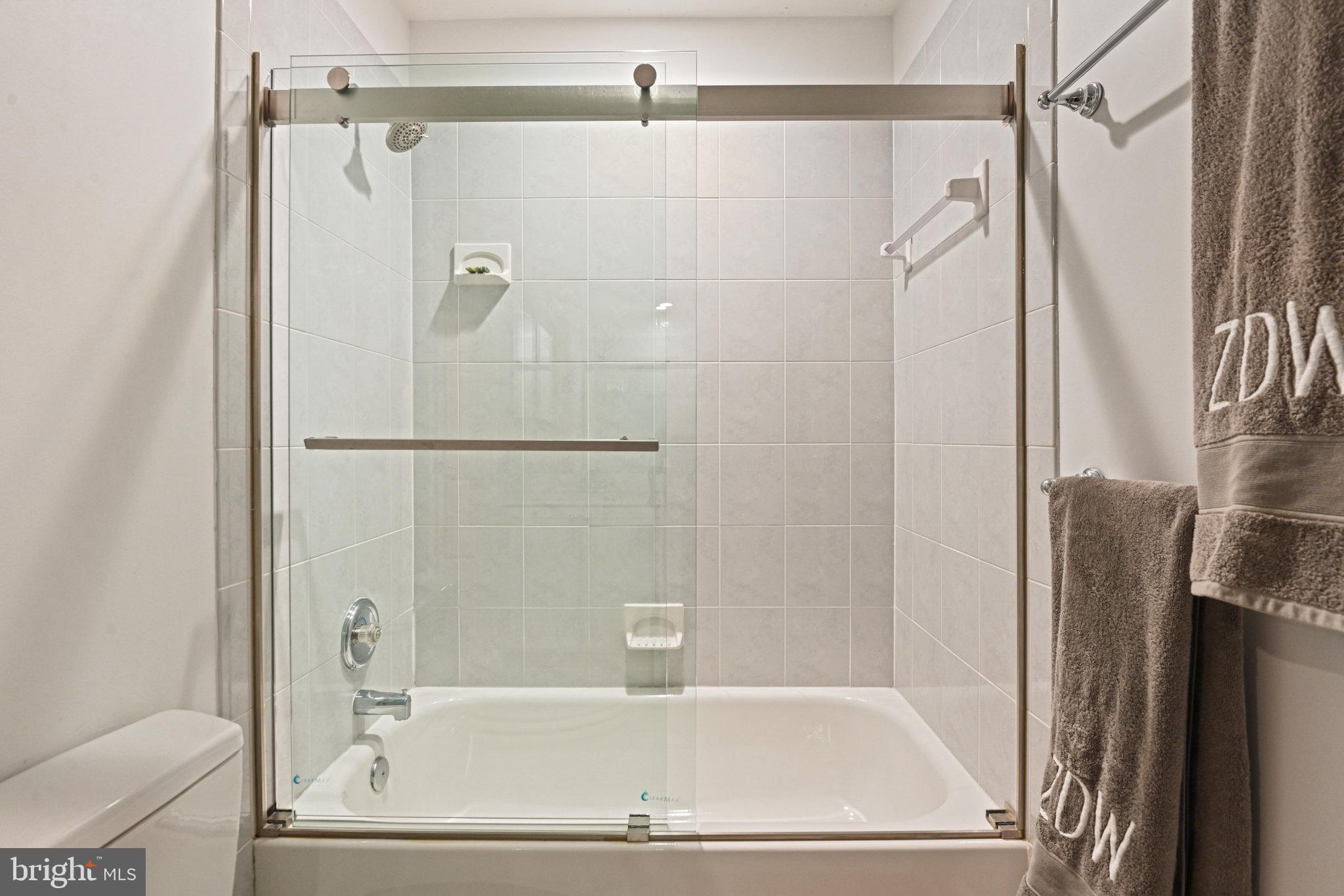 HUNTERBROOKE - Residential